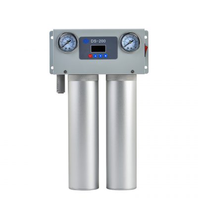 Compact desiccant air dryer with dual drying columns